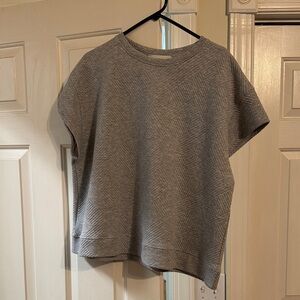 Chic Heather Gray Women's Short Sleeve Top